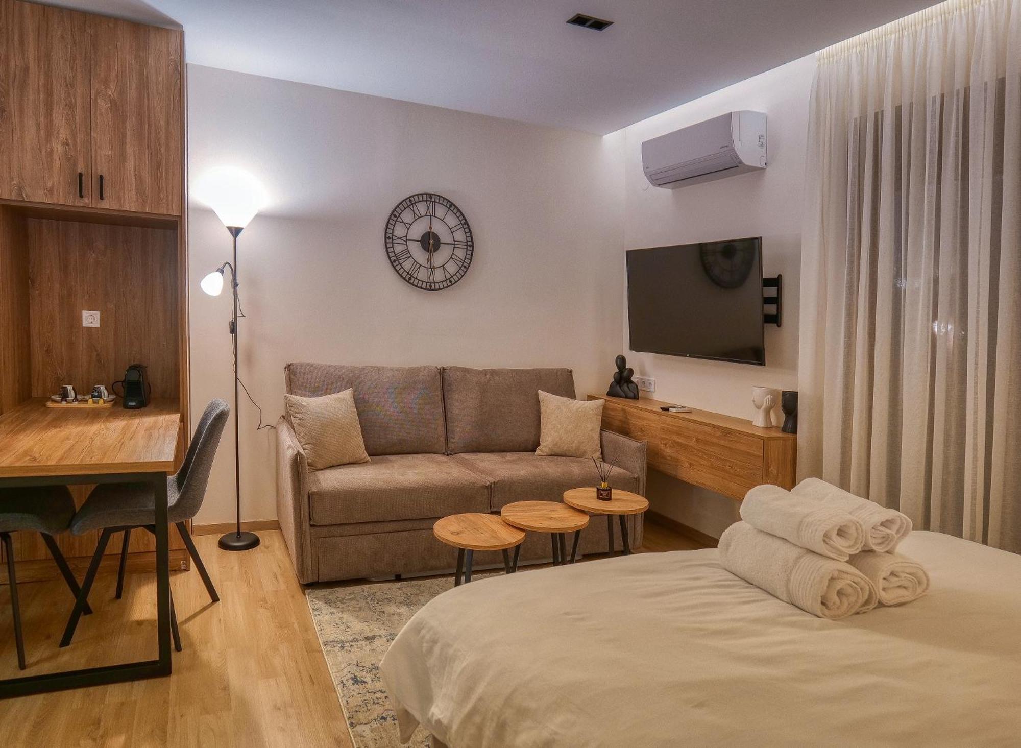 Harmony Center Luxury Apartment Komotiní Kültér fotó